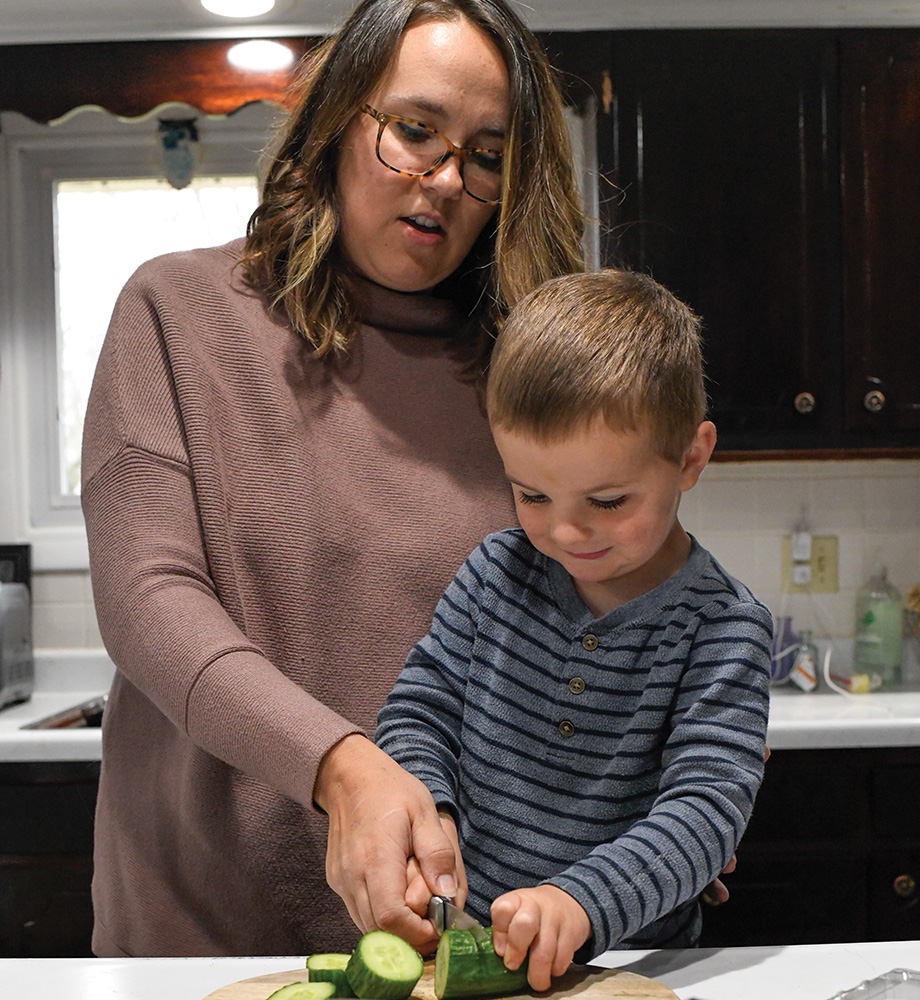 bac_mom_daughter_kitchen-1